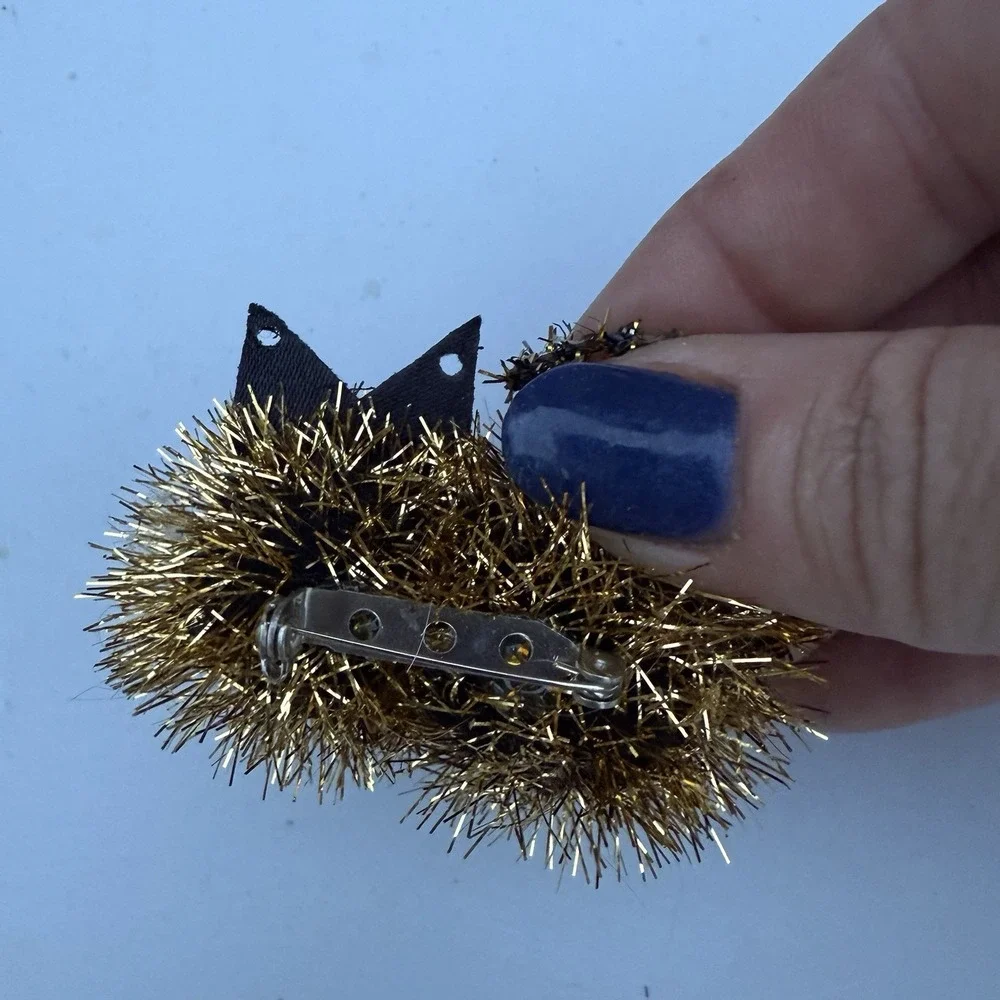 VTG Cat Brooch Made From Garland Unique eccentric‎